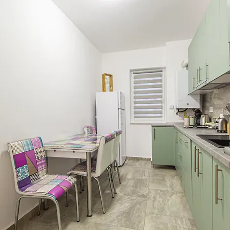 Mohost Spot - Elegant Retreat
