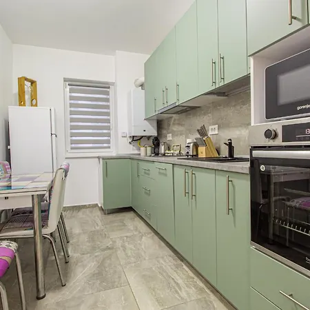Mohost Spot - Elegant Retreat Apartment
