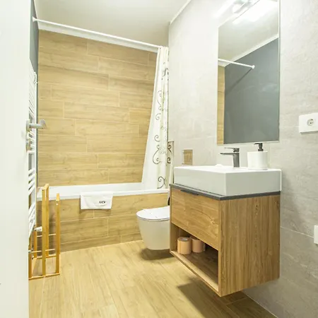 Apartment Mohost Spot - Elegant Retreat